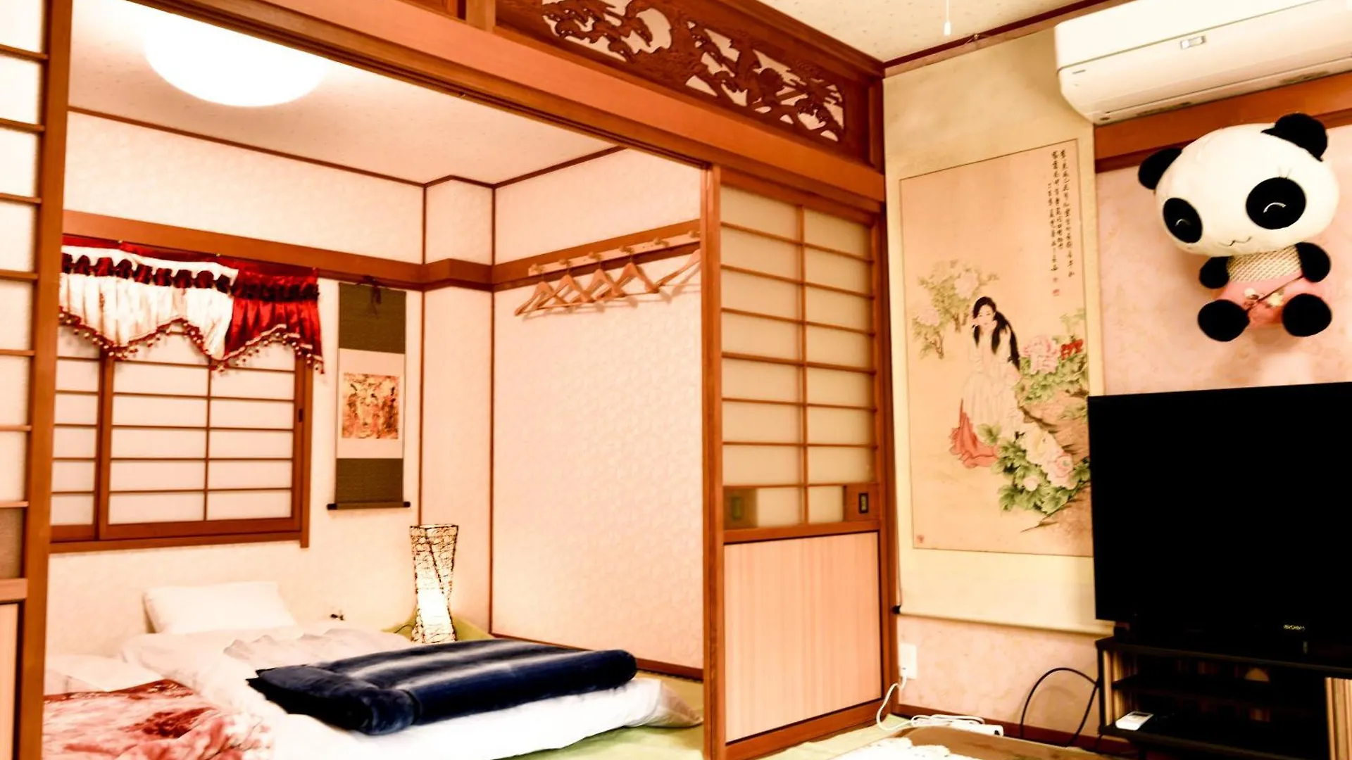 Guest house 媛楽園 松山中心地及び道後温泉に近い家族やグループ旅行の多人数が泊まれる快適な宿